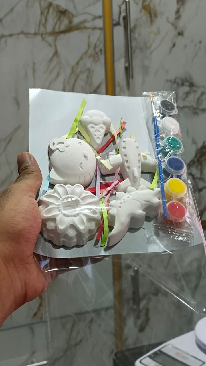 DIY Small Plaster Painting Kit for Kids – Fun & Creative Arts and Crafts Set